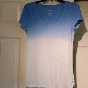 Super cute AE ombre tee shirt